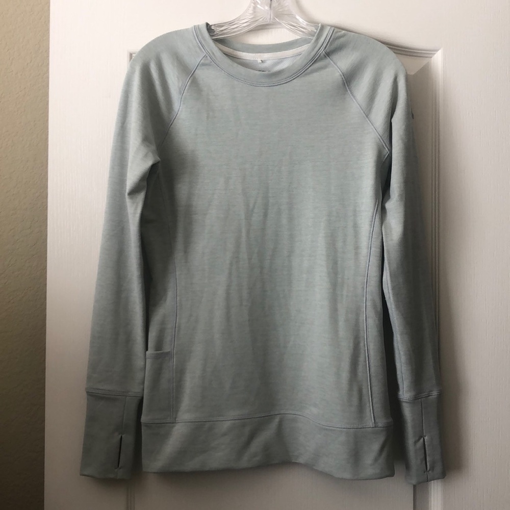 Nike top